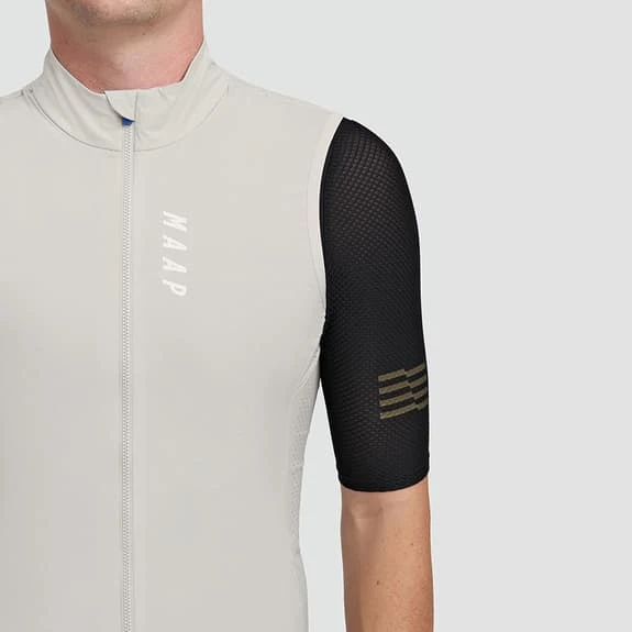 Gilet MAAP Draft Team Blanc Gris 4 Gilet MAAP Draft Team Blanc Gris – Image 4